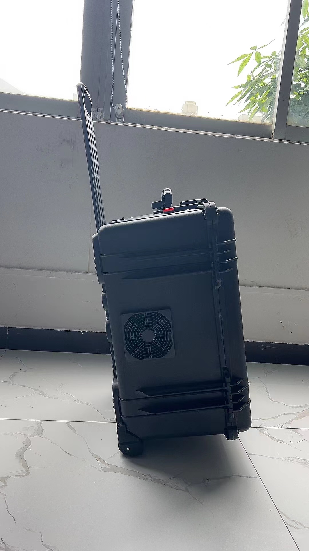 文水手拉箱型移动通信干扰器